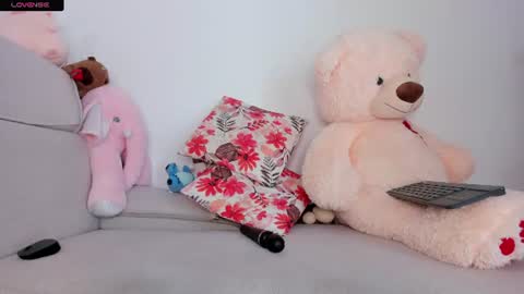 Curly  -  OF- CURLY SWEETT online show from 28, 7, 2026