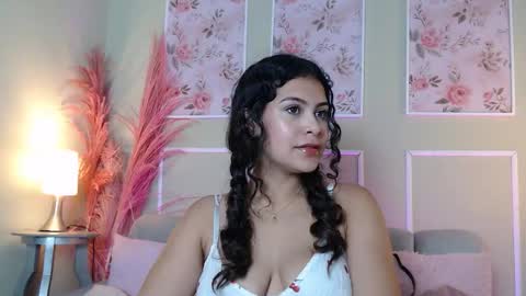 Snapshot of curlydani chatting on 17, 10, 2025 DANI online show from 17, 10, 2025
