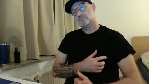 Snapshot of curman85 chatting on 12, 1, 2026 Curman85 online show from 12, 1, 2026