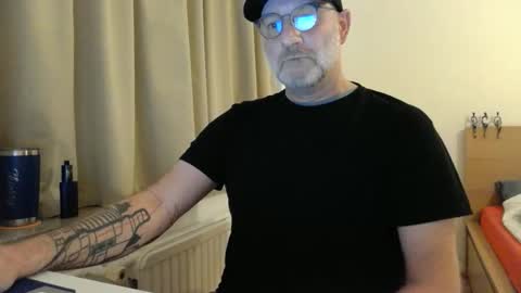 Snapshot of curman85 chatting on 14, 2, 2026 Curman85 online show from 14, 2, 2026