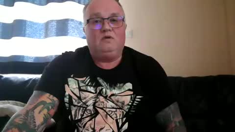 curtus14 online show from 4, 2, 2025