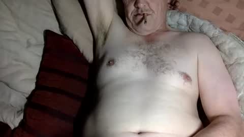 Snapshot of curvelover1977 chatting on 13, 11, 2025 curvelover1977 online show from 13, 11, 2025