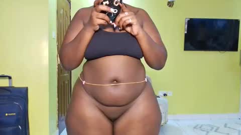 Snapshot of curvey_vee chatting on 17, 2, 2026 virginia online show from 17, 2, 2026