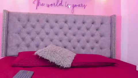 Snapshot of curvy_bigass18 chatting on 27, 2, 2026 curvy_bigass18 online show from 27, 2, 2026