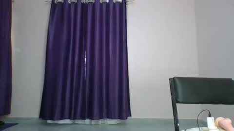 Snapshot of curvy_essie chatting on 10, 2, 2025 Essie online show from 10, 2, 2025