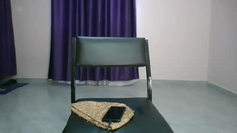 Snapshot of curvy_essie chatting on 24, 2, 2025 Essie online show from 24, 2, 2025