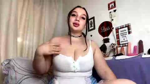 Snapshot of curvybombb chatting on 29, 9, 2025 curvybombb online show from 29, 9, 2025