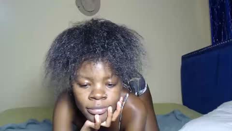 Snapshot of curvyjoan chatting on 1, 11, 2025 curvyjoan online show from 1, 11, 2025