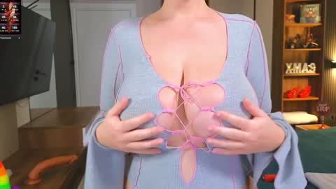 Snapshot of curvyjules69 chatting on 13, 12, 2024 CurvyJules online show from 13, 12, 2024