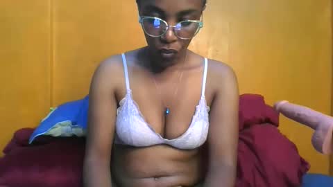 curvylyin online show from 16, 2, 2026