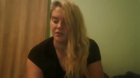 curvymom2025 online show from 5, 11, 2025