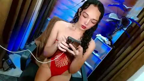 Snapshot of curybb_hanna19 chatting on 13, 5, 2026 BBY CURLYHANNA online show from 13, 5, 2026