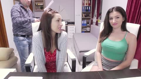 Snapshot of cute00kiara chatting on 12, 12, 2024 and follow twittercute00kiara2 online show from 12, 12, 2024