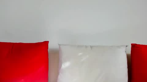 cute_angel95 online show from 18, 9, 2025