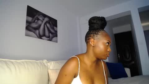 Snapshot of cute_ass18 chatting on 19, 1, 2025 Liya online show from 19, 1, 2025