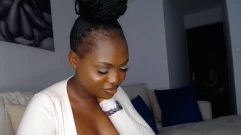 Snapshot of cute_ass18 chatting on 26, 1, 2025 Liya online show from 26, 1, 2025