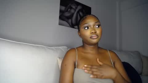 Snapshot of cute_ass18 chatting on 11, 2, 2025 Liya online show from 11, 2, 2025