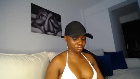Snapshot of cute_ass18 chatting on 26, 2, 2025 Liya online show from 26, 2, 2025