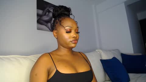 Snapshot of cute_ass18 chatting on 2, 3, 2025 Liya online show from 2, 3, 2025