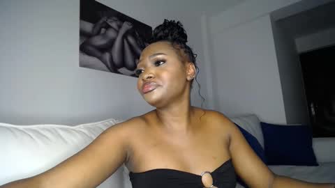 Snapshot of cute_ass18 chatting on 3, 3, 2025 Liya online show from 3, 3, 2025