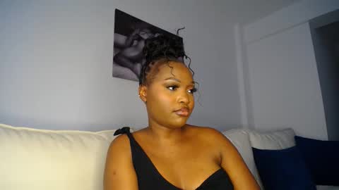 Snapshot of cute_ass18 chatting on 6, 3, 2025 Liya online show from 6, 3, 2025