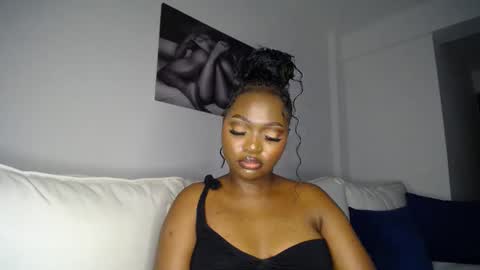 Snapshot of cute_ass18 chatting on 6, 3, 2025 Liya online show from 6, 3, 2025