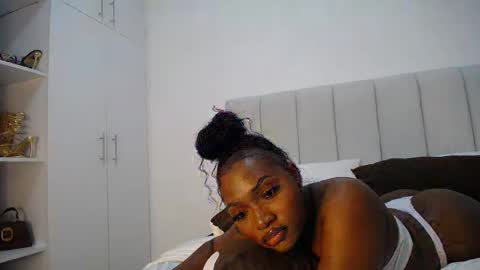 Snapshot of cute_ass18 chatting on 9, 3, 2025 Liya online show from 9, 3, 2025