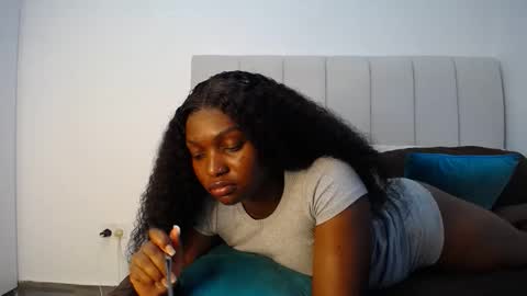 Snapshot of cute_ass18 chatting on 4, 11, 2025 Liya online show from 4, 11, 2025