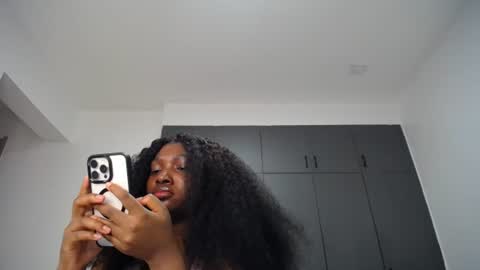 Snapshot of cute_ass18 chatting on 15, 7, 2026 Liya online show from 15, 7, 2026