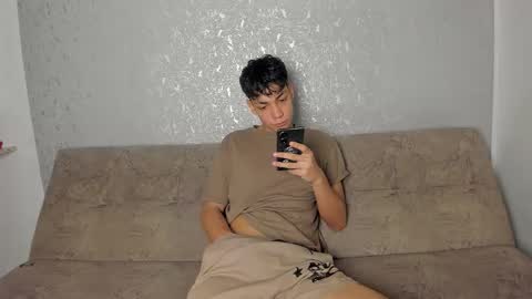 Snapshot of cute_boys18 chatting on 2, 3, 2026 ARTURO-18 MATIAS-18 NIKOLAY-19 HADES-18 GABO-19 online show from 2, 3, 2026