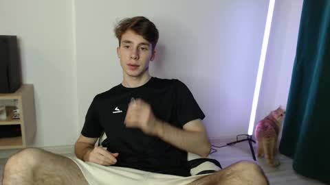 Snapshot of cute_brian chatting on 10, 11, 2025 Im Brian online show from 10, 11, 2025