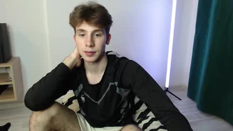 Snapshot of cute_brian chatting on 17, 11, 2025 Im Brian online show from 17, 11, 2025