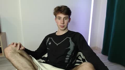 Snapshot of cute_brian chatting on 29, 11, 2025 Im Brian online show from 29, 11, 2025