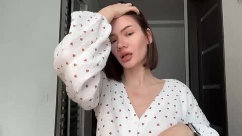 Snapshot of cute_bubbles chatting on 4, 12, 2025 cute_bubbles online show from 4, 12, 2025