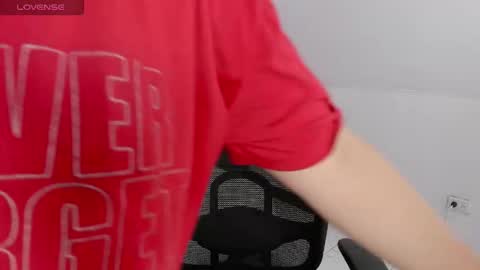 cloe chanel online show from 28, 11, 2025