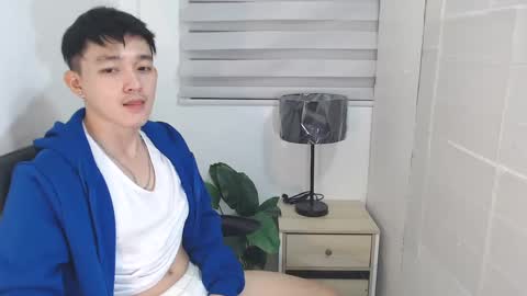 Snapshot of cute_enzo24 chatting on 14, 12, 2024 cute_enzo24 online show from 14, 12, 2024