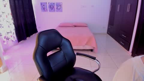 Bella Fox online show from 7, 1, 2026