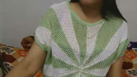 Snapshot of cute_kashmira99 chatting on 2, 12, 2025 kashmira online show from 2, 12, 2025