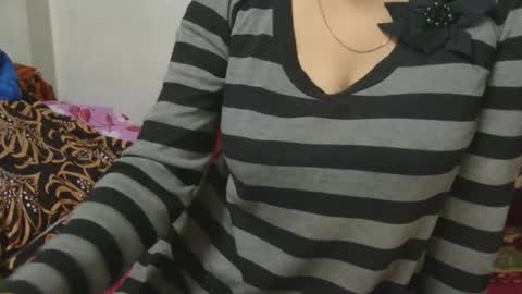 Snapshot of cute_kashmira99 chatting on 15, 12, 2025 kashmira online show from 15, 12, 2025