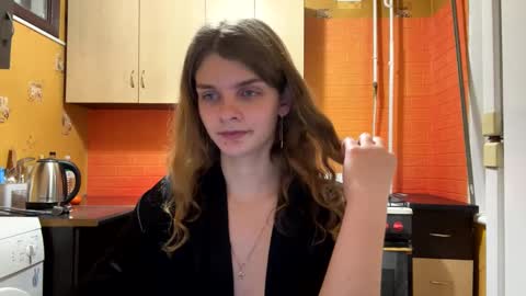 cute_kitte online show from 24, 1, 2025