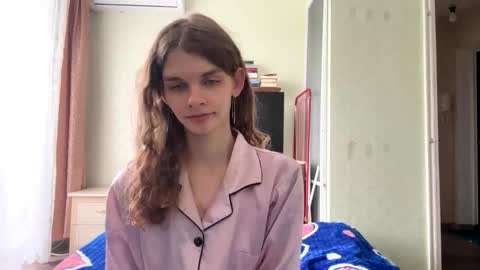 cute_kitte online show from 4, 10, 2025