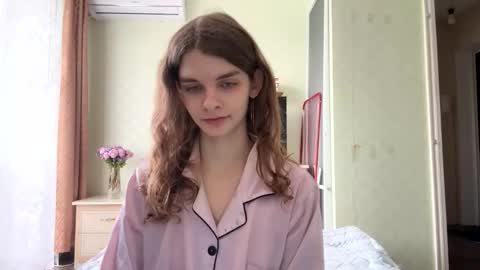 cute_kitte online show from 11, 10, 2025