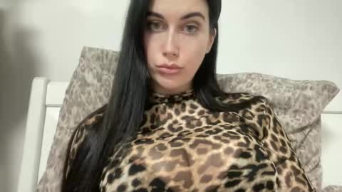 Snapshot of cute_kriss94 chatting on 5, 12, 2025 cute_kriss94 online show from 5, 12, 2025