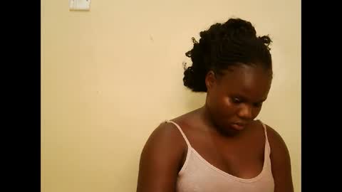 cute_latifah online show from 18, 1, 2026