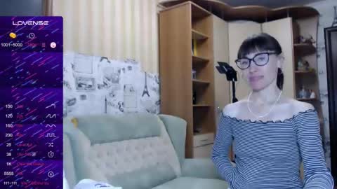 cute_lion_ online show from 5, 1, 2025