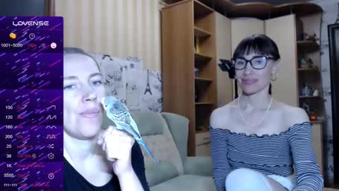 cute_lion_ online show from 5, 1, 2025