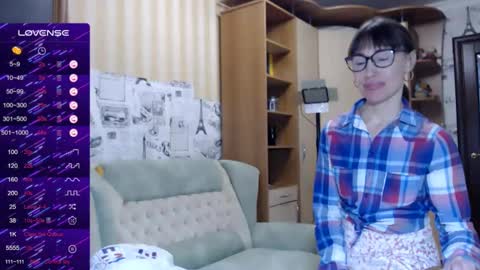 cute_lion_ online show from 12, 1, 2025