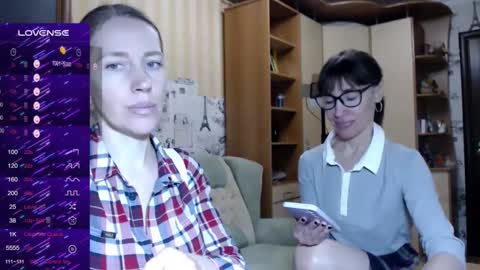 cute_lion_ online show from 29, 1, 2025