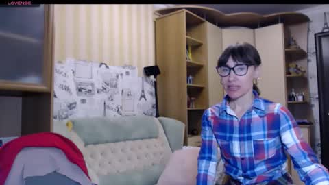 cute_lion_ online show from 4, 12, 2025