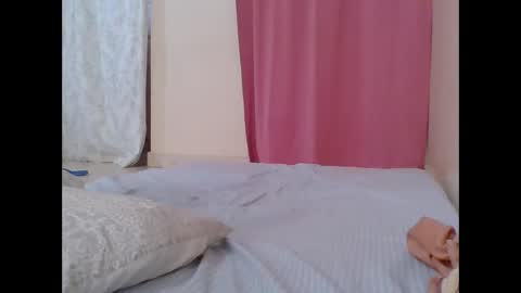 cute_lizah online show from 13, 2, 2025